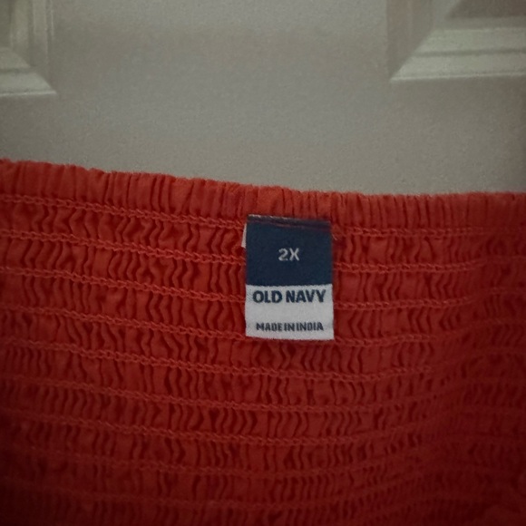 Old Navy waist define v-neck top in size 2X. - Picture 5 of 5